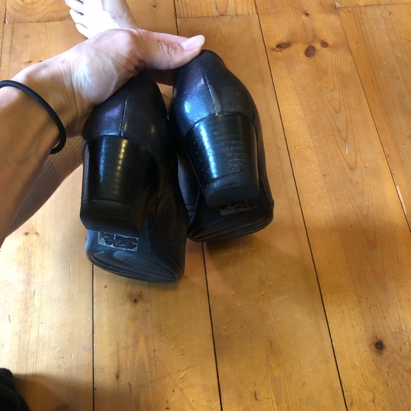 Clarks navy blue pumps - 7 wide - Picture 7 of 7